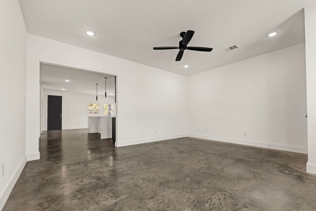 Building Photo - 3003 Alpha Wolf Ct