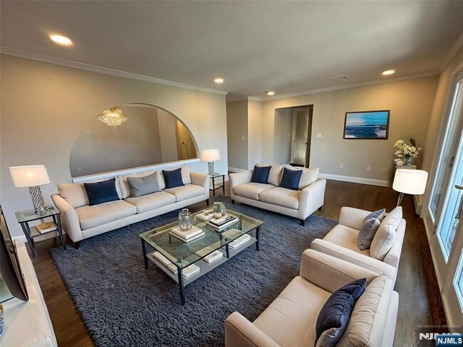 Building Photo - 29 Marion Ave