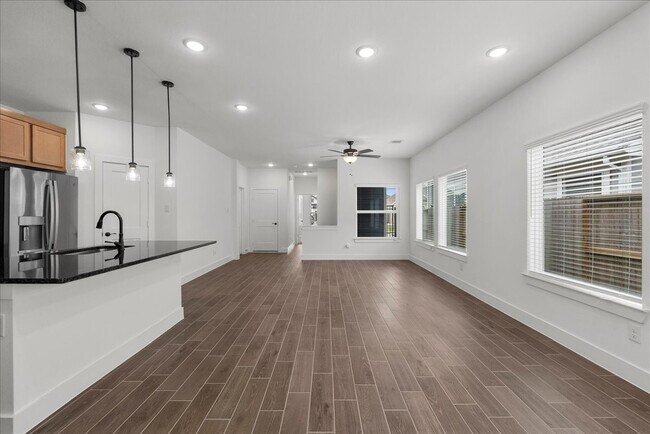 Building Photo - 10123 Crescendo Wy