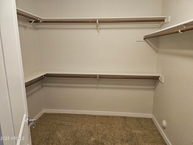 Building Photo - 6002 E Marconi Ave