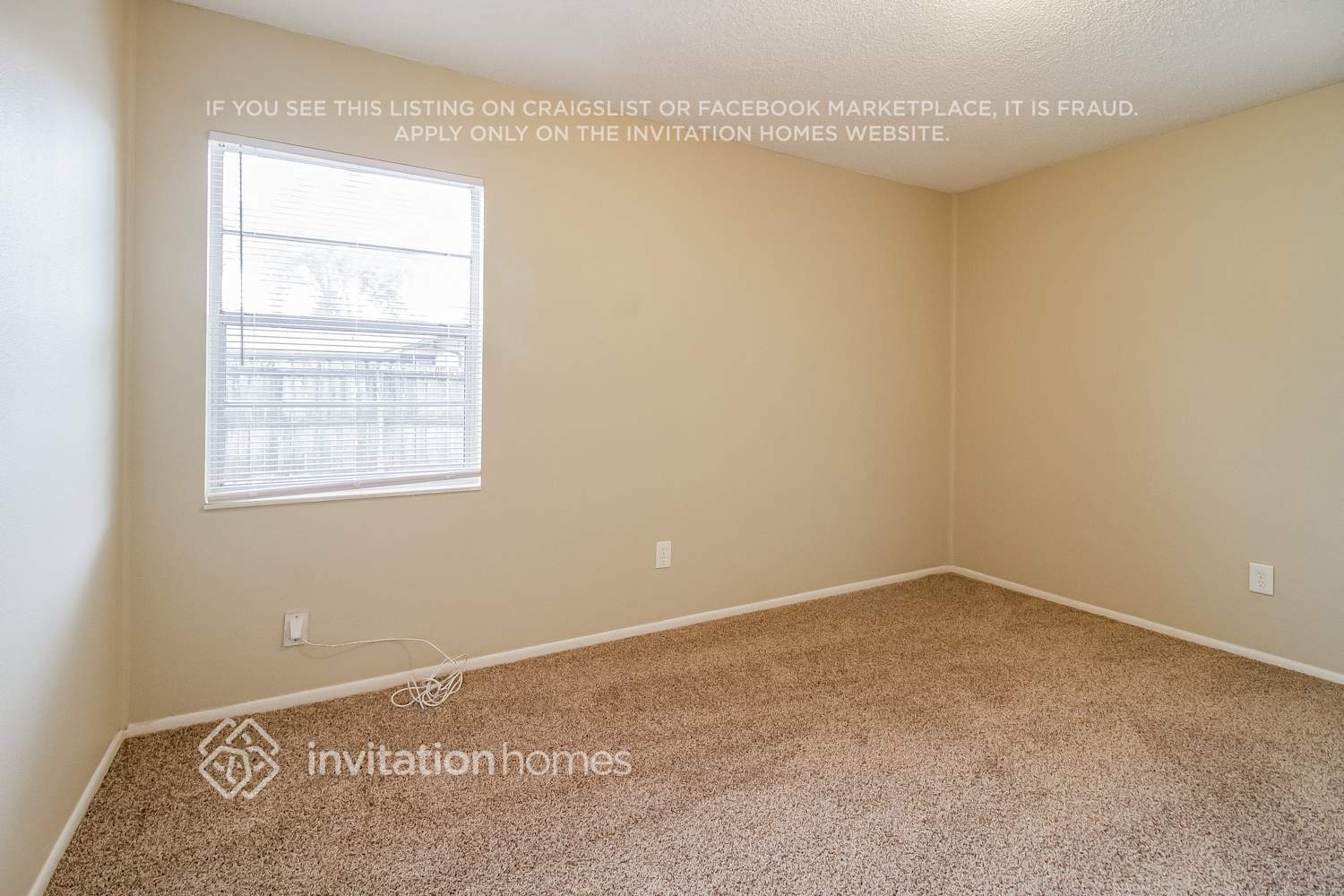 Building Photo - 1542 Canterbury Cir