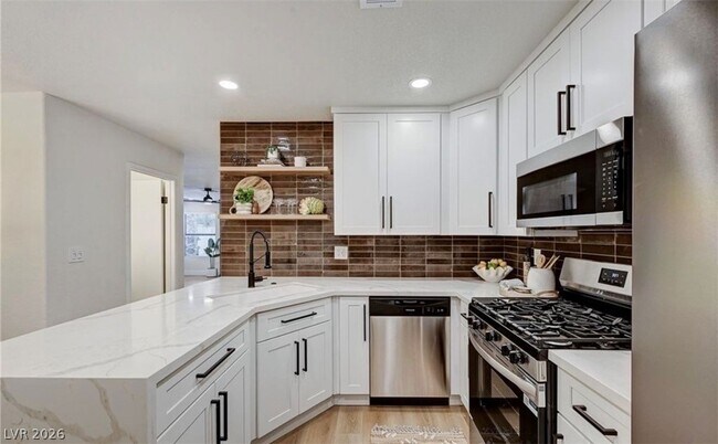 Building Photo - 3948 N Cobble Creek Ct