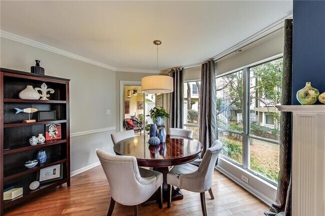 Building Photo - 203 14th St NE