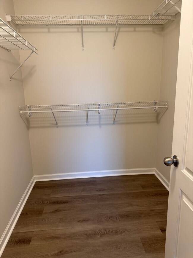 Building Photo - Hidden Springs II Condos