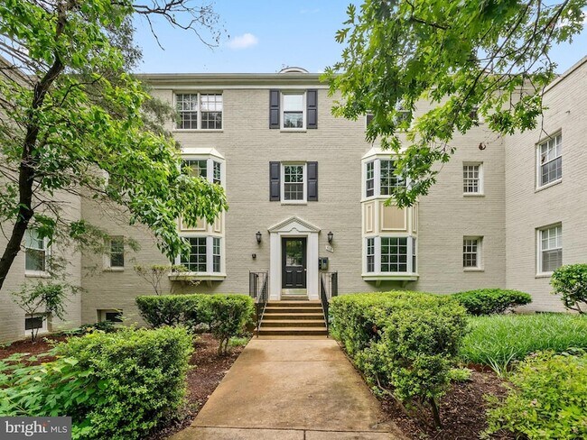 Building Photo - 708 S Arlington Mill Dr