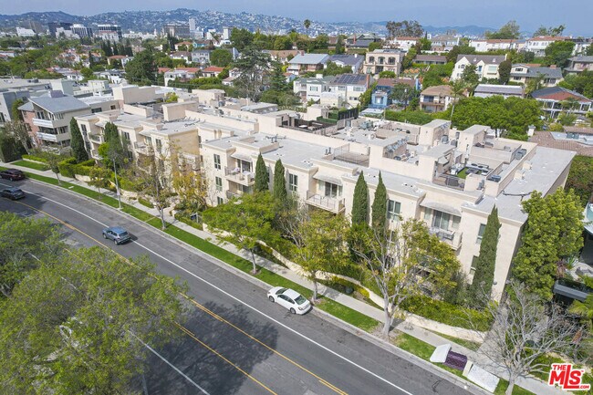 Building Photo - 1318 S Roxbury Dr