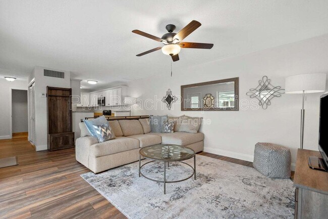 Building Photo - 93 East Ct