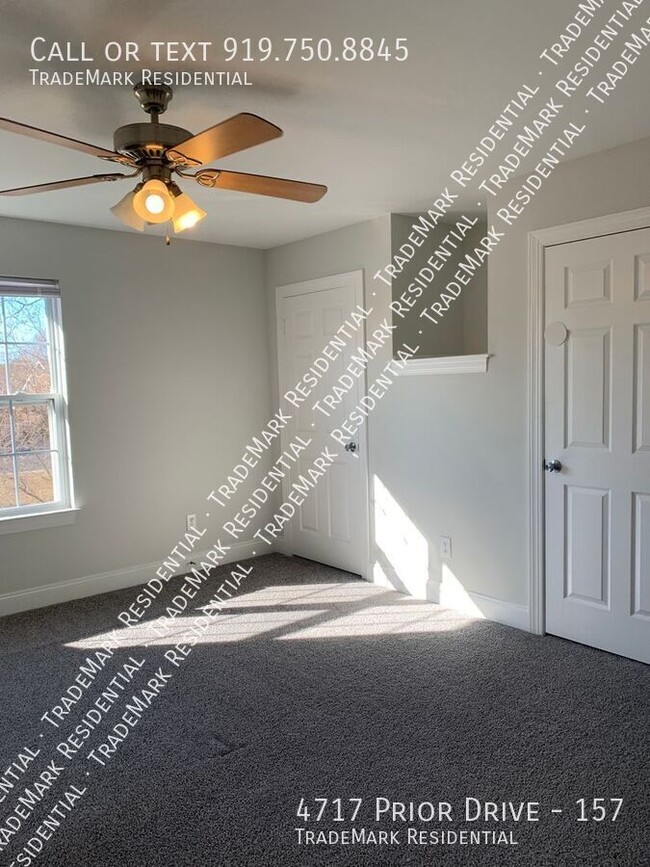 Building Photo - 2 Bedroom 1.5 Bath Townhome in Pleasant Gr...