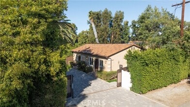 Building Photo - 19617 Oxnard St