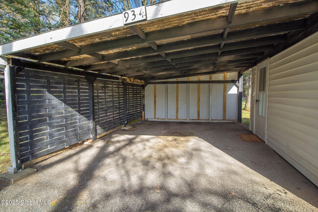 Building Photo - 934 Mohegan Rd