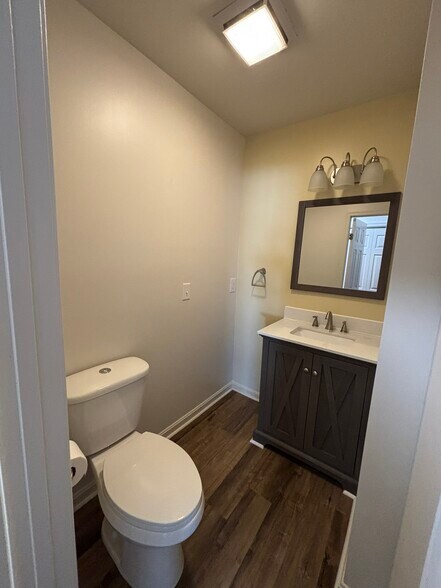 Bathroom first floor - 405 Franklin St