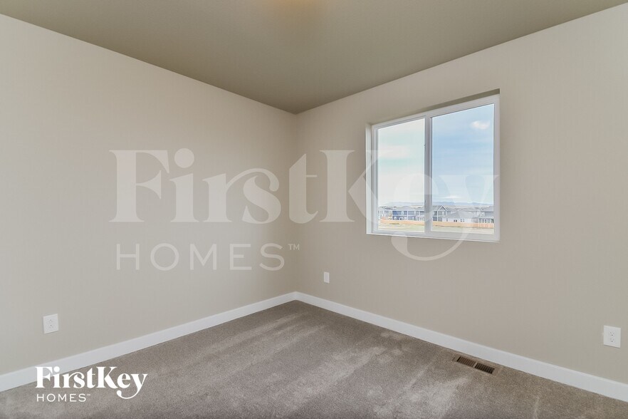 Building Photo - 10250 Luneth Dr