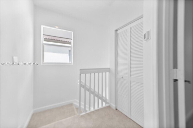 Building Photo - 2498 SE 25th Ct