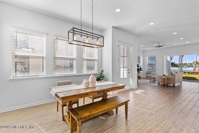 Building Photo - 469 Marquesa Cir
