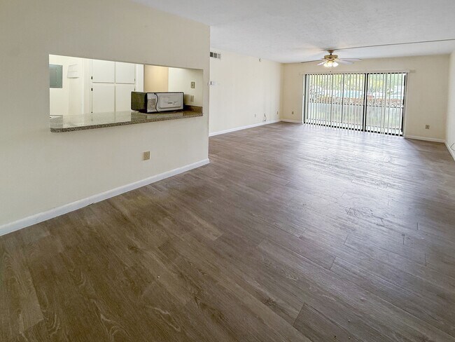 Building Photo - 4701 Lakeside Club Blvd