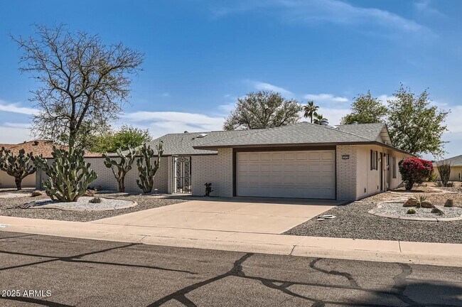 Primary Photo - 12535 W Skyview Dr
