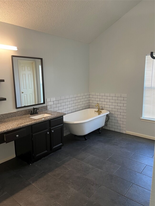 Building Photo - 10018 Storm Meadow Dr