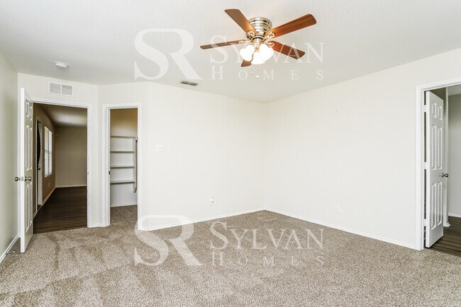 Building Photo - At Last, This Is What You Have Been Searching For!