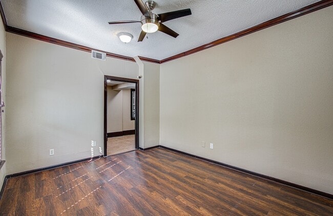 Building Photo - 4505 Caroline St