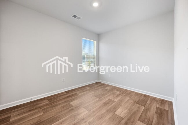 Building Photo - 1210 Willow Oaks Wy