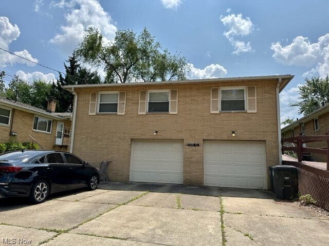 Building Photo - 1690 Liberty Dr