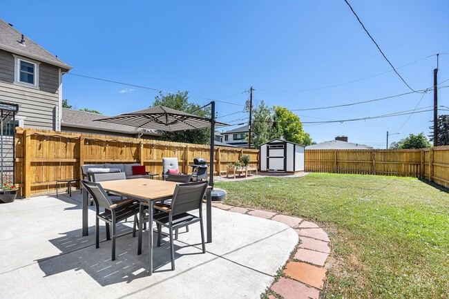Building Photo - Charming 2bed/1.5bath Bungalow near Wash Park