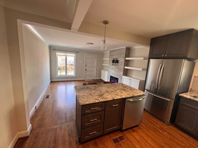 Building Photo - 908 Carolina Ave NW