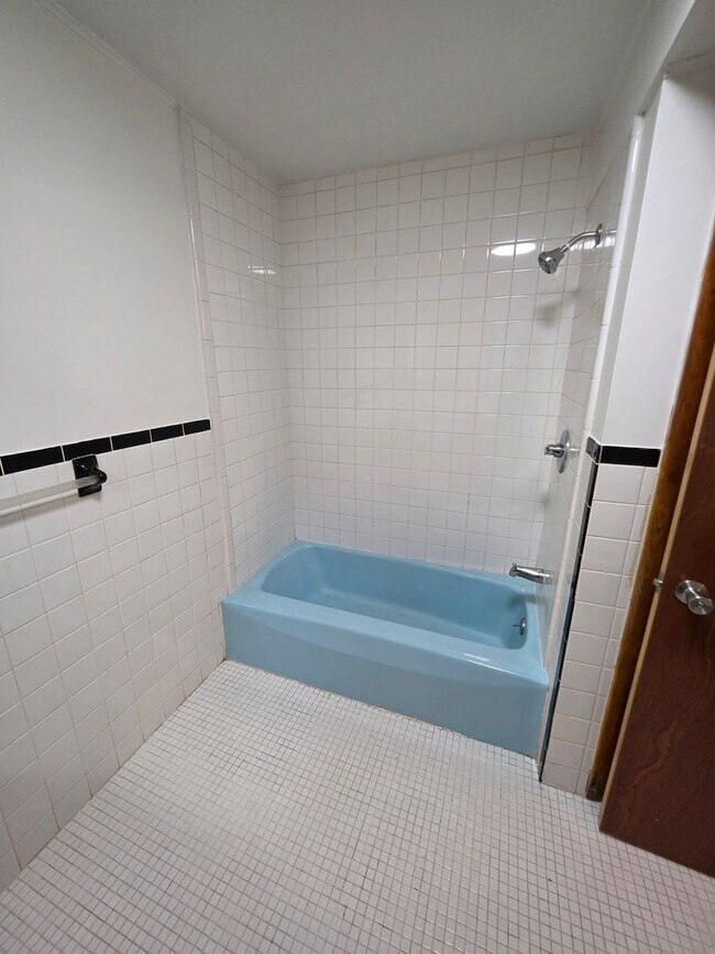 Building Photo - 1 bedroom 1 bath