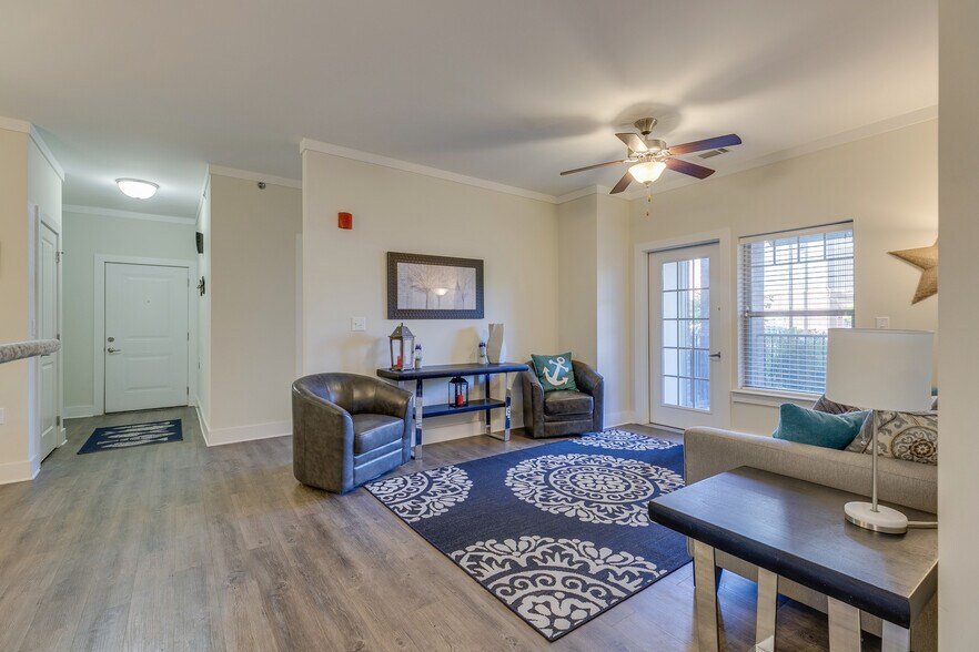 River’s Edge Apartments 1703 Island Home Knoxville TN 37920