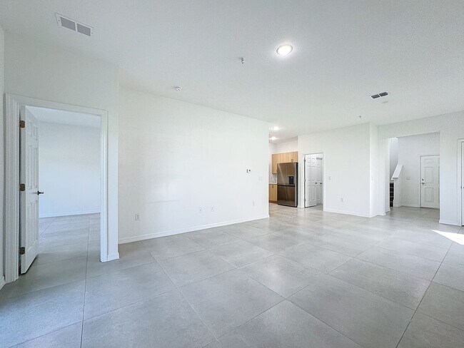 Building Photo - Townhouse For Lease in Saint Cloud