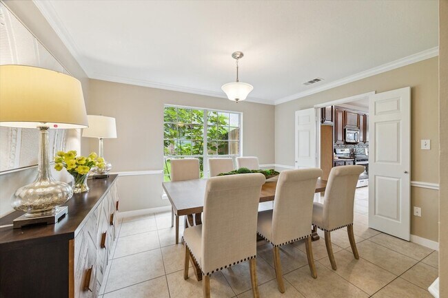 Building Photo - 17426 Little Riata Dr