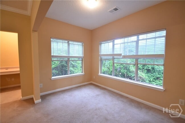 Building Photo - 1202 Walden Park Dr