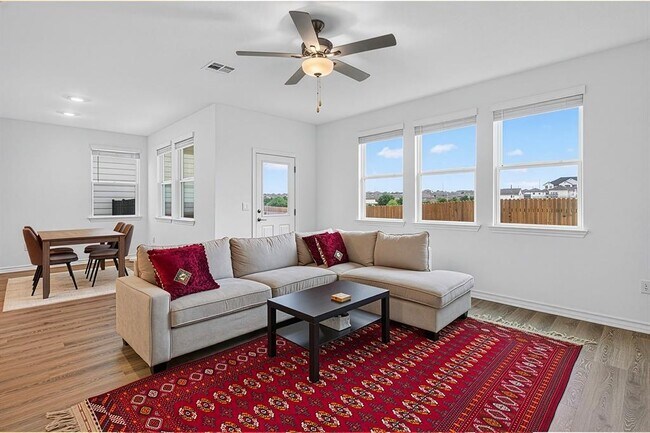 Building Photo - 2911 St Regis Dr