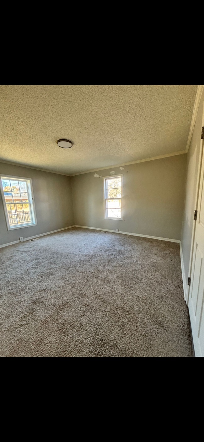 Building Photo - 209 Home St