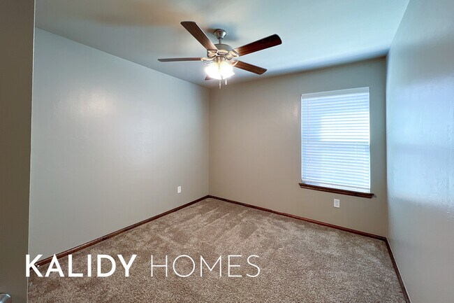 Building Photo - 12933 NW 3rd Terrace