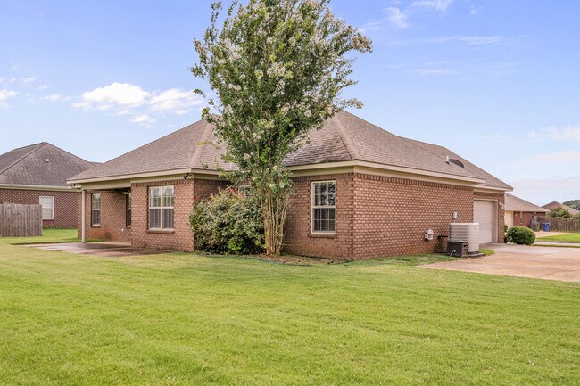 Building Photo - 115 Maddie Ridge Rd