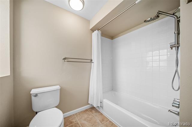 Building Photo - 6521 S Pontiac Ct