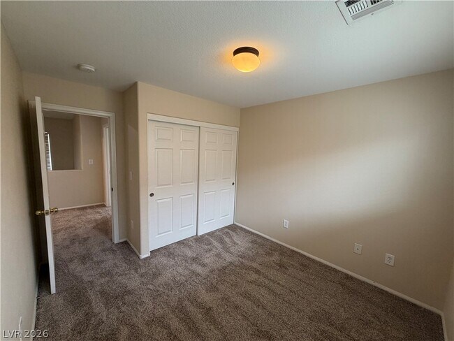 Building Photo - 2324 Cockatoo Dr