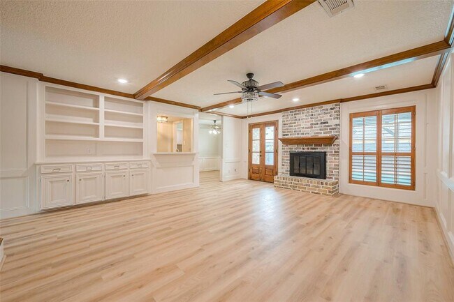Building Photo - 15511 Rana Ct