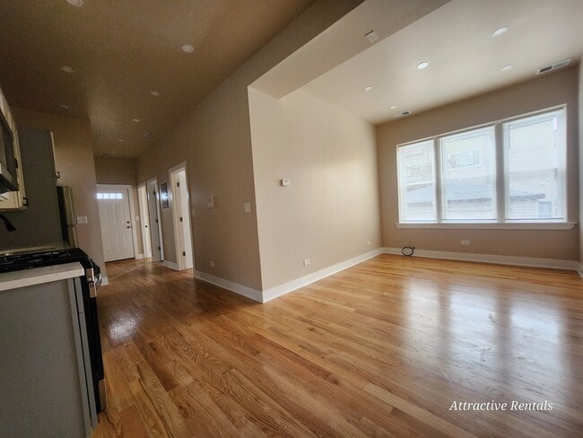 Building Photo - 6341 S Elizabeth St