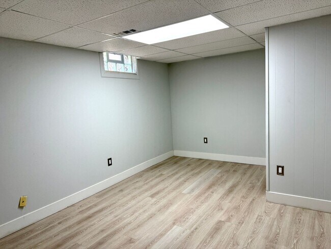 Building Photo - 8556-8558 Kirsch Road