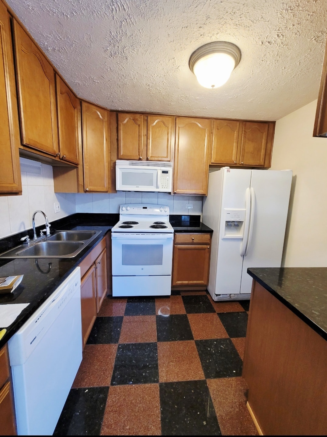 Building Photo - 2205 Arbor Cir