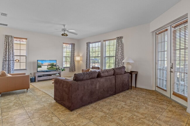 Building Photo - 4765 S Amstel Dr