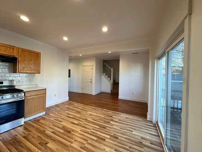 Building Photo - 283 Broadway Rd