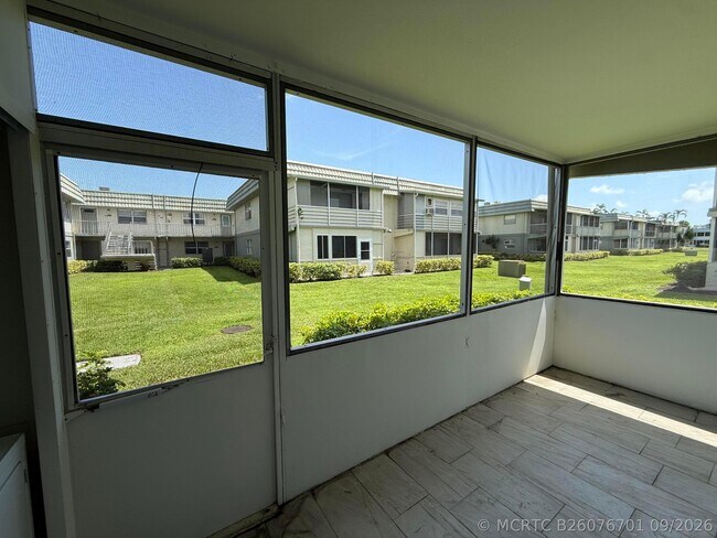 Building Photo - 490 Monaco Blvd