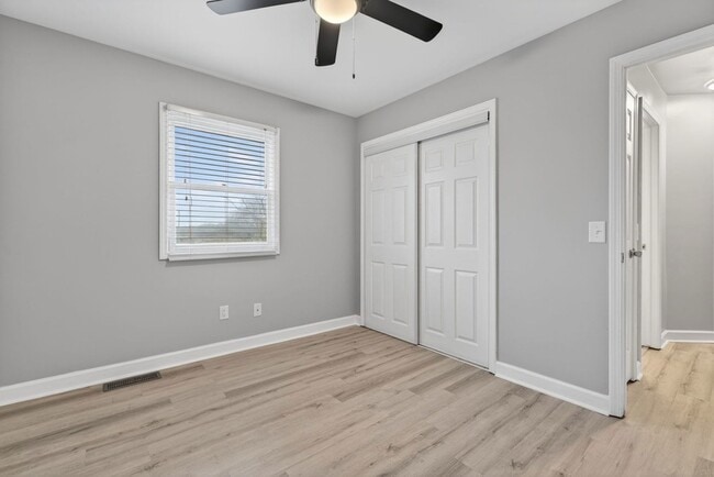 Building Photo - 115 Colonial Pkwy