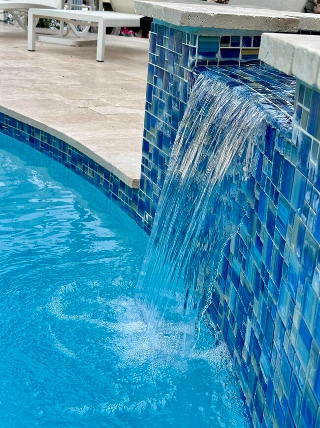 Building Photo - 3001 Jasmine Ct