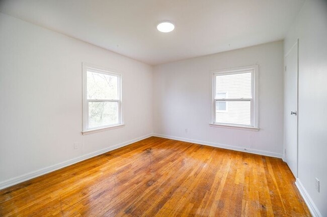 Building Photo - 2912 Ruhl Ave