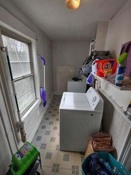 Building Photo - 16 Kilby St