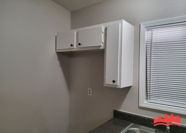 Building Photo - 3442 Knight Rd